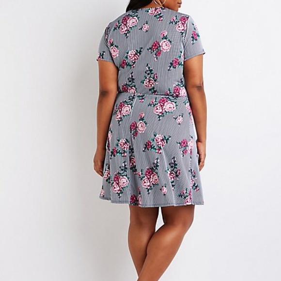 PRICE✂️ ➕Floral Striped Wrap Dress (3X only) - Picture 2 of 4